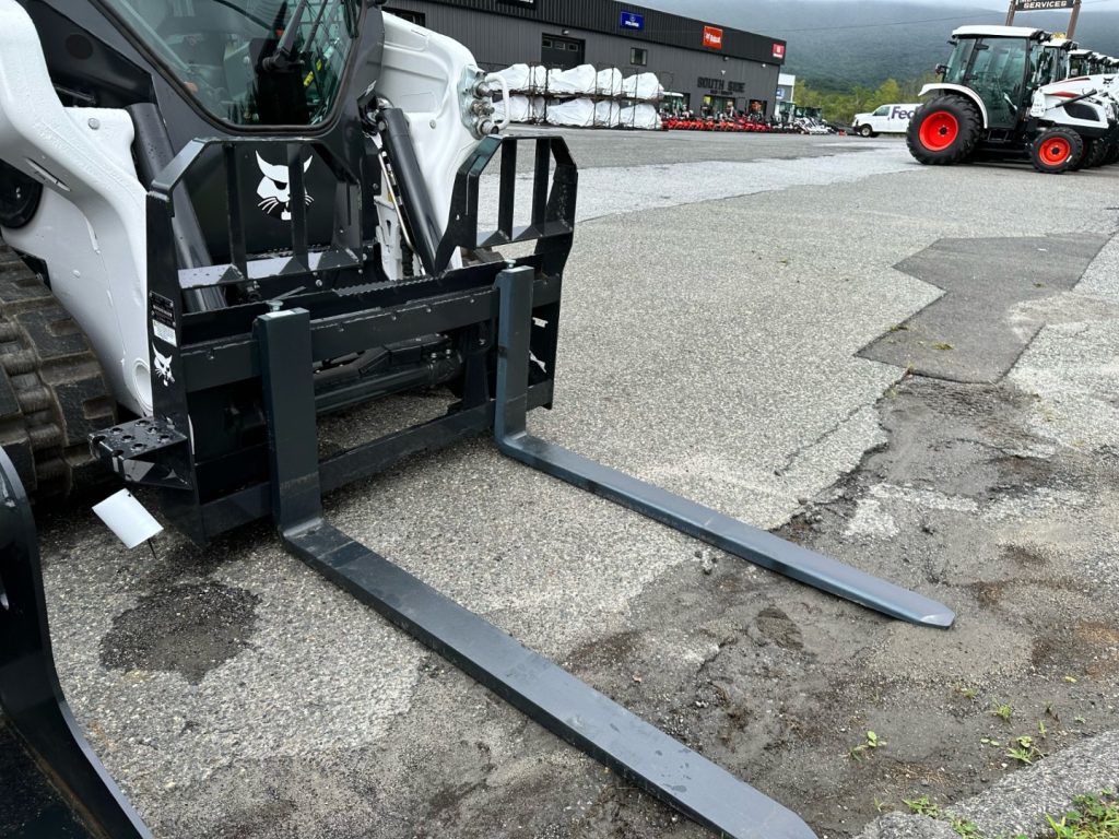 Bobcat 4000lb Pallet Fork Frame with 48" Tines