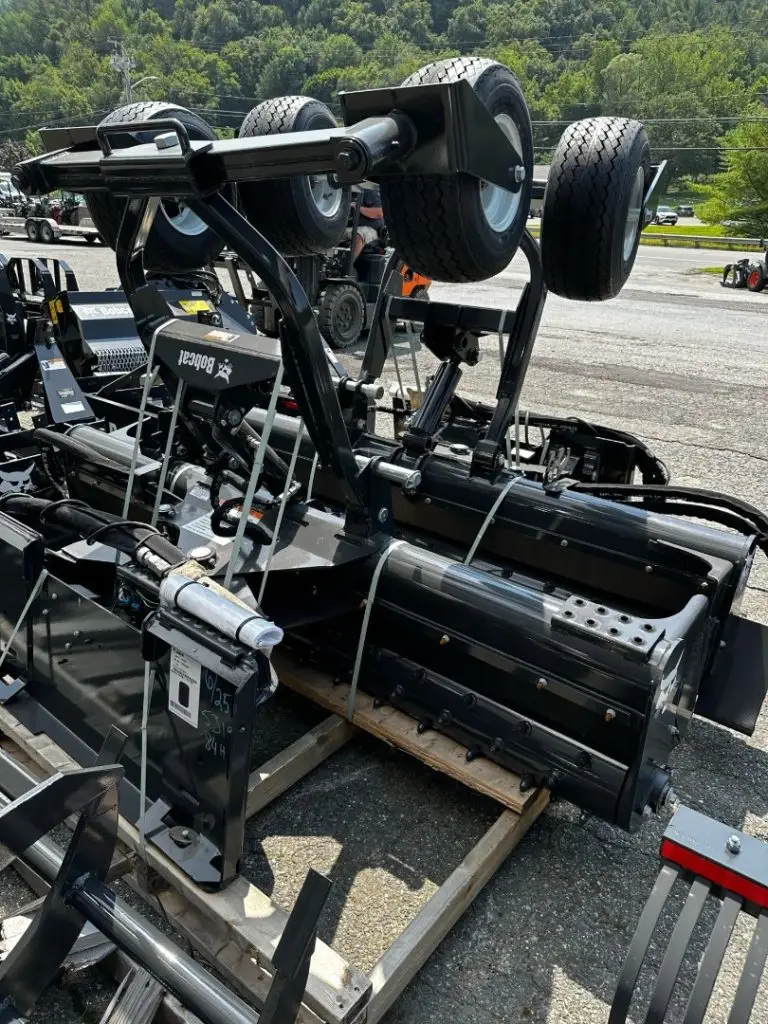 Bobcat 84" Soil Conditioner Hydraulic Angle & Depth for Standard Flow Machines