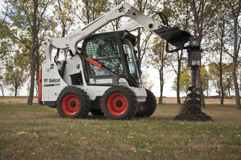 Bobcat Skid Steer Auger Attachment with Bit (RENTAL)